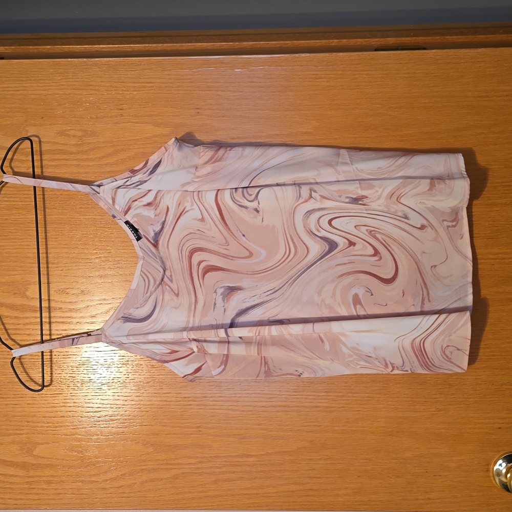 Torrid pink marble tank top